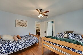 Dog-friendly Springfield Home < 1 Mi to Msu!