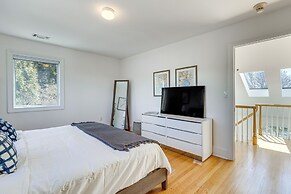 Hamptons Home Near Beaches w/ Pool & Water Views!