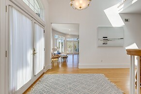 Hamptons Home Near Beaches w/ Pool & Water Views!