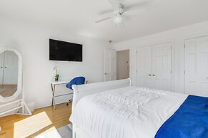 Hamptons Home Near Beaches w/ Pool & Water Views!