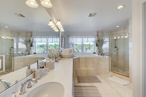 Hamptons Home Near Beaches w/ Pool & Water Views!