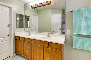 Charming Tucson House: Patio, Yard & Putting Green