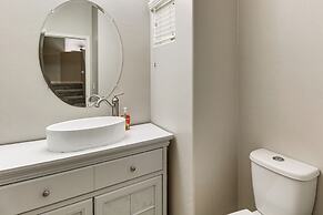 Charming Tucson House: Patio, Yard & Putting Green