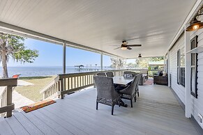 St Augustine Home w/ Dock & Lift on St Johns River