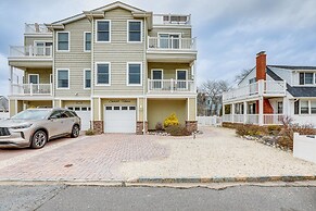 Long Beach Island Townhome w/ Rooftop Deck & Grill