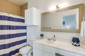 Corpus Christi Condo w/ Community Pool, Near Beach