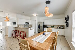 Corpus Christi Condo w/ Community Pool, Near Beach