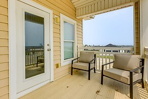 Corpus Christi Condo w/ Community Pool, Near Beach