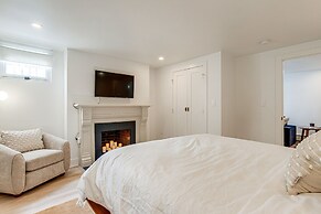 Pet-friendly Denver Home: 2 Blocks to City Park!