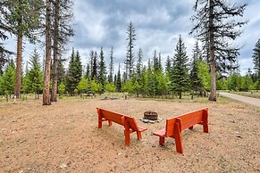 Cozy Bigfork Cabin w/ Canoes: Walk to Swan River!