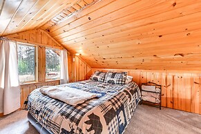 Cozy Bigfork Cabin w/ Canoes: Walk to Swan River!