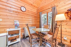 Cozy Bigfork Cabin w/ Canoes: Walk to Swan River!