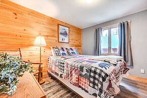 Cozy Bigfork Cabin w/ Canoes: Walk to Swan River!