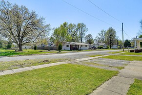 Harrisburg Home w/ Private Yard + Screened Porch!