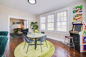 Waterfront Portsmouth Apt: 1/2 Mi to Dtwn & Ferry