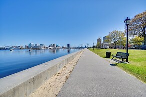 Waterfront Portsmouth Apt: 1/2 Mi to Dtwn & Ferry