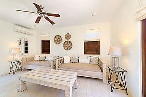 Infinity House by Blue Sky Luxury