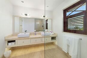 Infinity House by Blue Sky Luxury