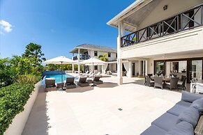 Infinity House by Blue Sky Luxury