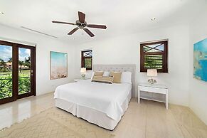 Infinity House by Blue Sky Luxury