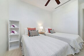 Infinity House by Blue Sky Luxury