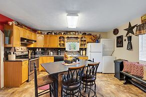 Riverside Serenity: A Picturesque Retreat 2 Bedroom Cottage by RedAwni