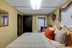 Riverside Serenity: A Picturesque Retreat 2 Bedroom Cottage by RedAwni