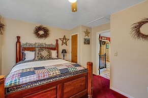 Riverside Serenity: A Picturesque Retreat 2 Bedroom Cottage by RedAwni