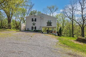 Riverside Serenity: A Picturesque Retreat 2 Bedroom Cottage by RedAwni