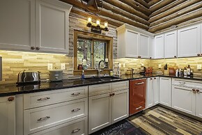 Broadmeadow Cabin - Pet Friendly - Hiking Snowshoeing Ski - Near Allen