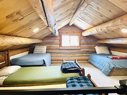 Broadmeadow Cabin - Pet Friendly - Hiking Snowshoeing Ski - Near Allen