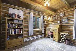 Broadmeadow Cabin - Pet Friendly - Hiking Snowshoeing Ski - Near Allen