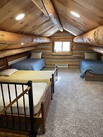 Broadmeadow Cabin - Pet Friendly - Hiking Snowshoeing Ski - Near Allen