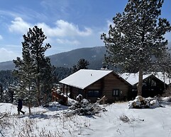 Broadmeadow Cabin - Pet Friendly - Hiking Snowshoeing Ski - Near Allen