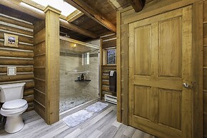 Broadmeadow Cabin - Pet Friendly - Hiking Snowshoeing Ski - Near Allen