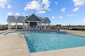 South Breeze 3 Bedroom Townhouse by RedAwning