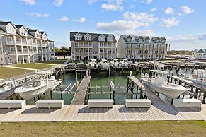 South Breeze 3 Bedroom Townhouse by RedAwning