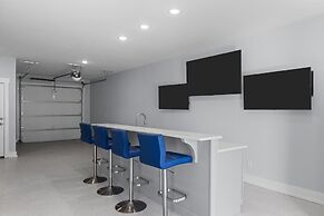 South Breeze 3 Bedroom Townhouse by RedAwning