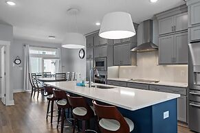 South Breeze 3 Bedroom Townhouse by RedAwning