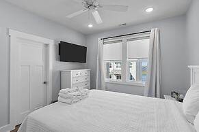 South Breeze 3 Bedroom Townhouse by RedAwning