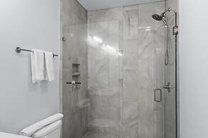 South Breeze 3 Bedroom Townhouse by RedAwning