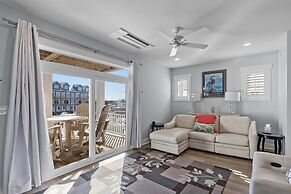 South Breeze 3 Bedroom Townhouse by RedAwning