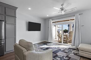 South Breeze 3 Bedroom Townhouse by RedAwning