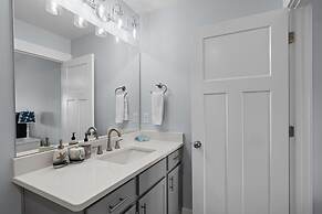 South Breeze 3 Bedroom Townhouse by RedAwning