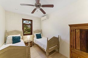 Infinity House by Blue Sky Luxury