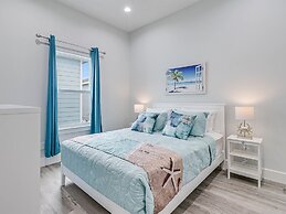 Pelican Reef Or104 3 Bedroom Home by RedAwning