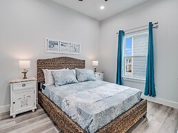 Pelican Reef Or104 3 Bedroom Home by RedAwning