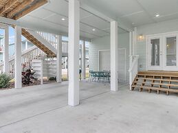 Pelican Reef Or104 3 Bedroom Home by RedAwning