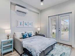 Pelican Reef Or104 3 Bedroom Home by RedAwning