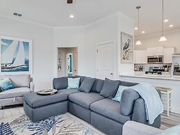 Pelican Reef Or104 3 Bedroom Home by RedAwning